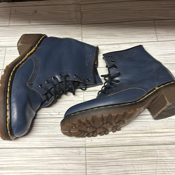 Doc Martens Navy Blue Leather Boots Lace Up Women’s Sz 8 - Picture 3 of 9